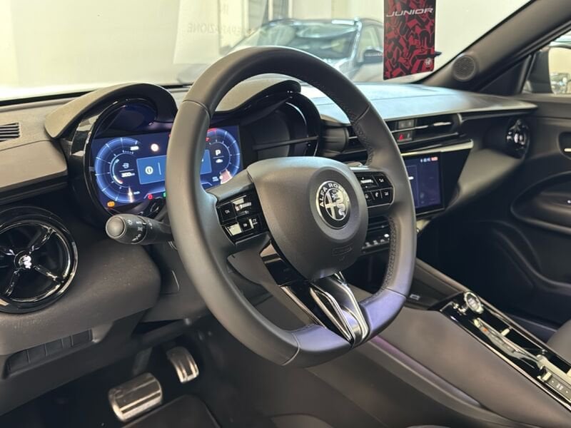 Alfa Romeo   145CV Mhev aut SPECIALE