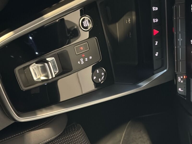 Audi   35 TFSI Mhev S tronic S line Edition