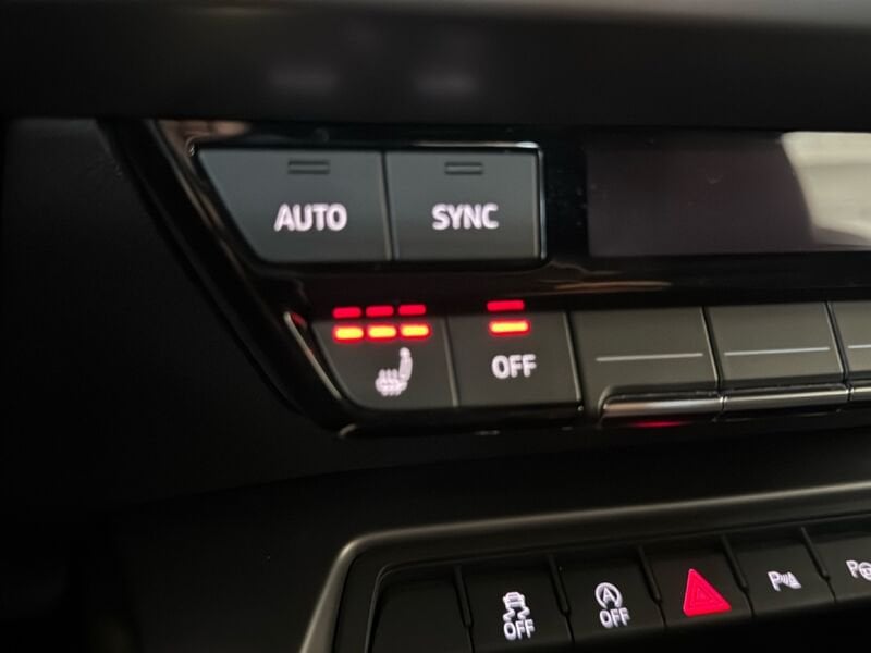 Audi   35 TFSI Mhev S tronic S line Edition