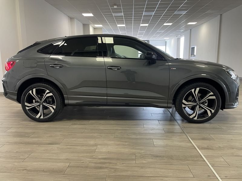 Audi   Q3 SPB 35 TDI S tronic S line edition Tetto Cerchi 20″