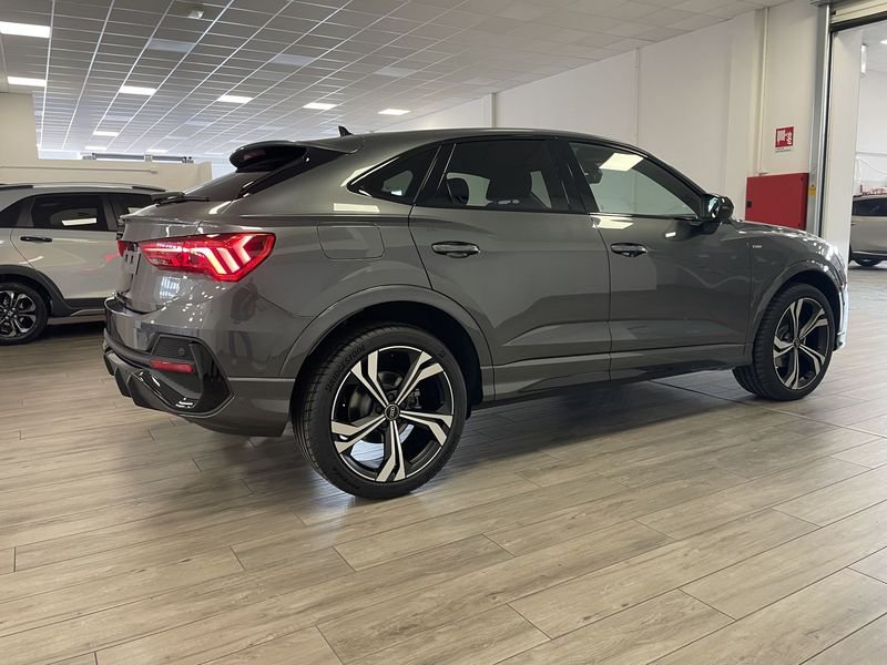 Audi   Q3 SPB 35 TDI S tronic S line edition Tetto Cerchi 20″