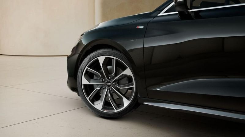 Audi   TDI 110 kW S tronic S line Edition Tetto Cerchi 19″