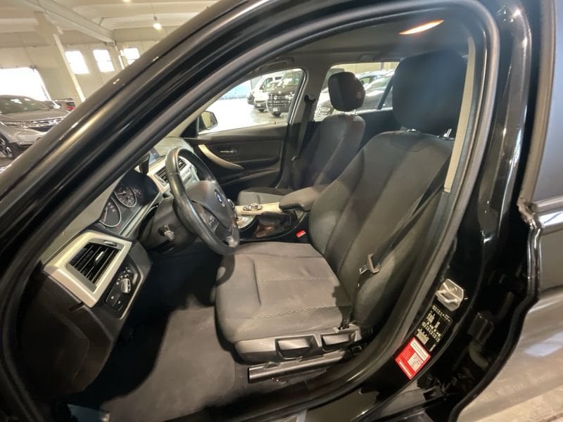 BMW   Touring 318 d Business aut