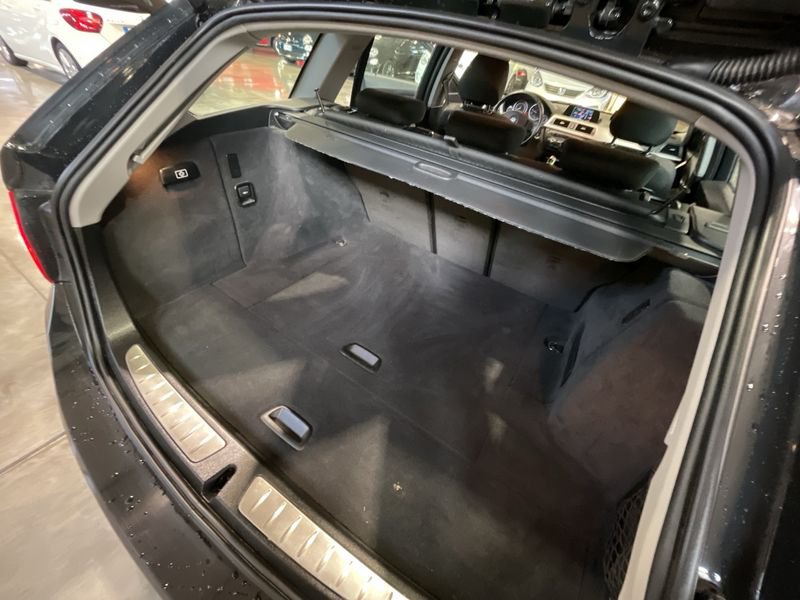 BMW   Touring 318 d Business aut