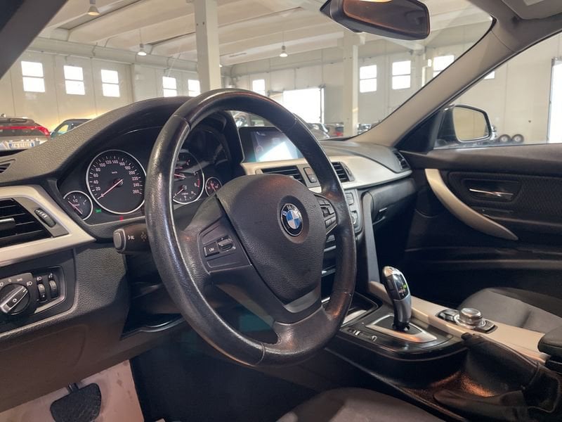BMW   Touring 318 d Business aut