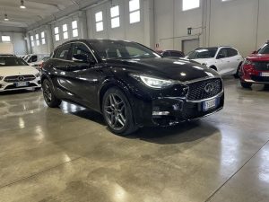 Infiniti Q30  Infiniti Q30 1.5 d Sport