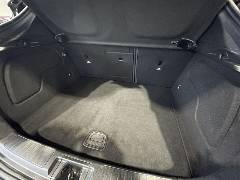 Infiniti Q30  Infiniti Q30 1.5 d Sport