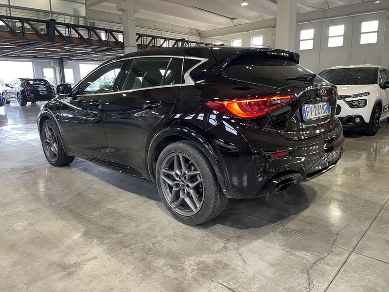 Infiniti Q30  Infiniti Q30 1.5 d Sport