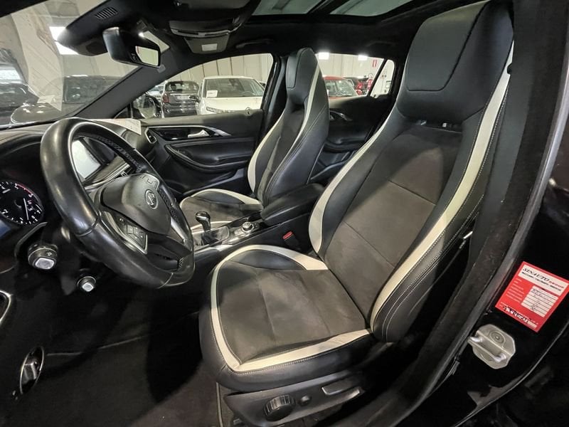 Infiniti Q30  Infiniti Q30 1.5 d Sport