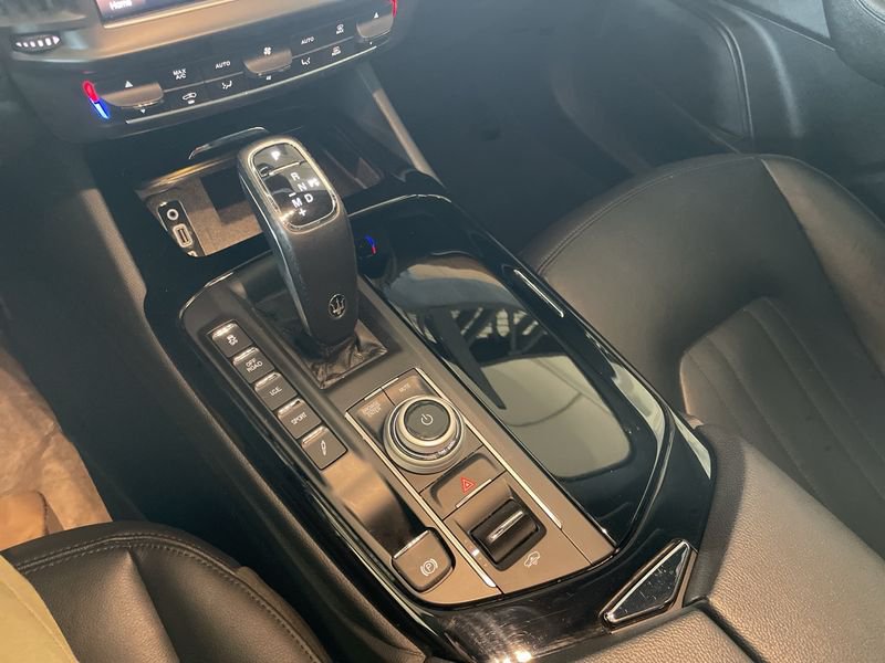 Maserati Levante  330 CV MHEV GT