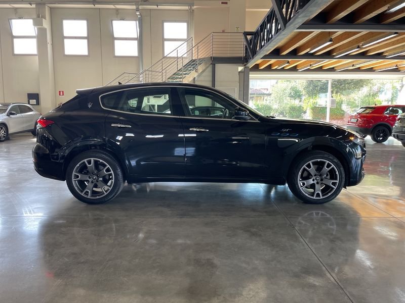 Maserati Levante  330 CV MHEV GT