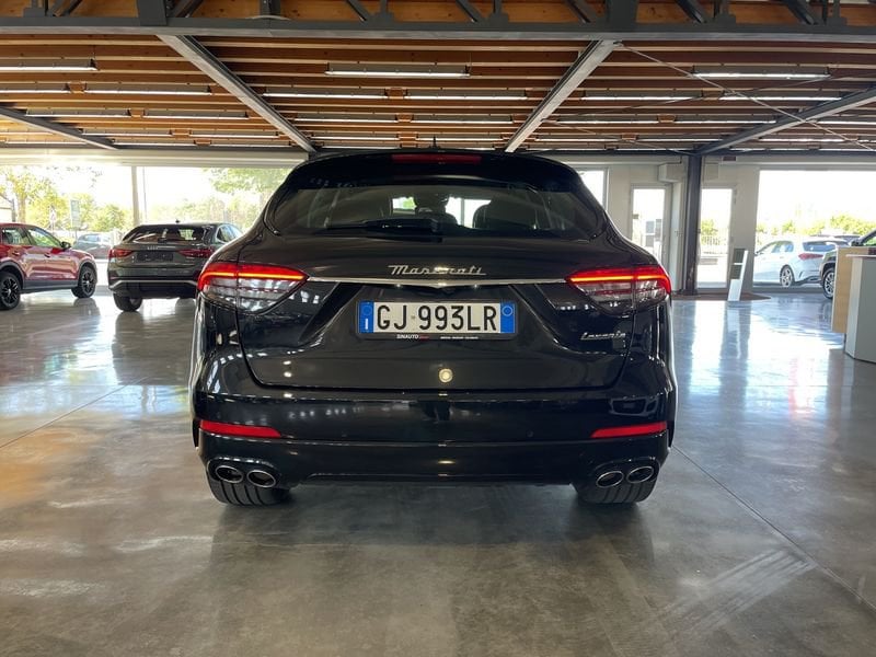 Maserati Levante  330 CV MHEV GT