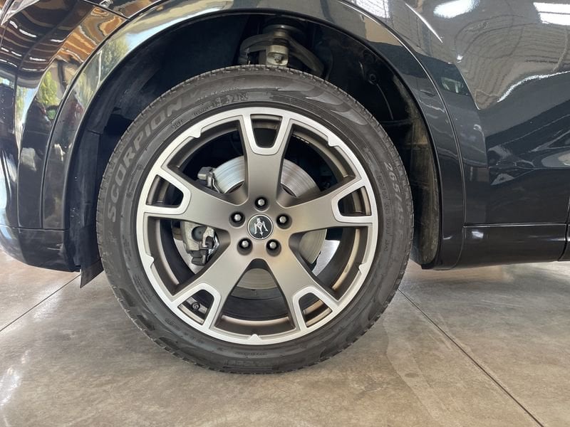 Maserati Levante  330 CV MHEV GT