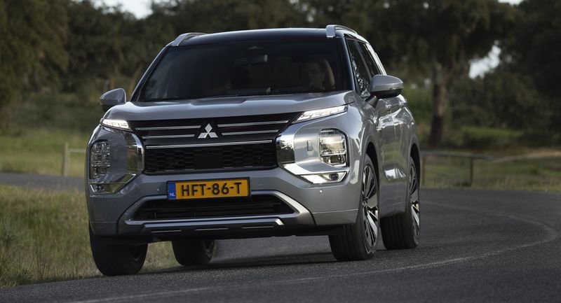 Mitsubishi   2.4L PHEV INFORM