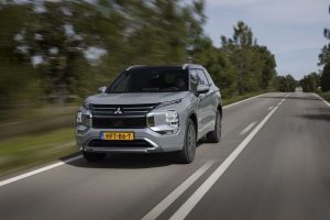 Mitsubishi 2.4L PHEV INFORM