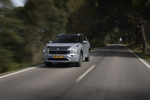 Mitsubishi 2.4L PHEV INFORM