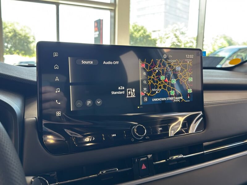 Mitsubishi   2.4L PHEV INTENSE