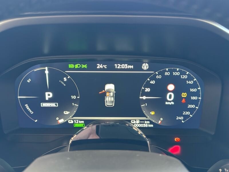 Mitsubishi   2.4L PHEV INTENSE