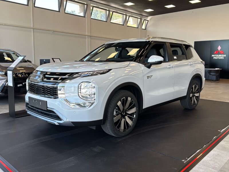 Mitsubishi   2.4L PHEV INTENSE