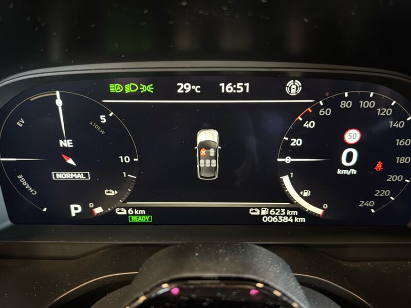 Mitsubishi   2.4L PHEV INTENSE