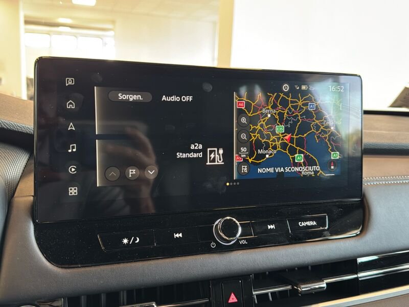 Mitsubishi   2.4L PHEV INTENSE