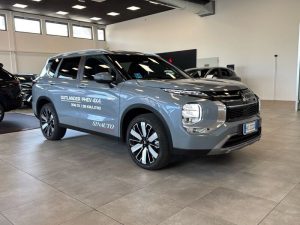 Mitsubishi 2.4L PHEV INTENSE