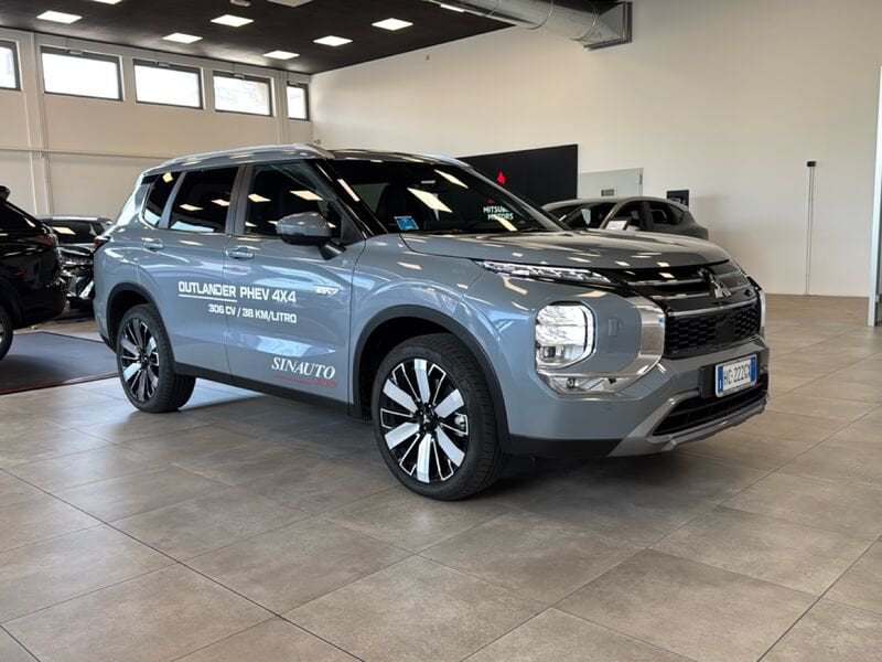 Mitsubishi   2.4L PHEV INTENSE