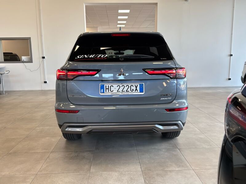 Mitsubishi   2.4L PHEV INTENSE