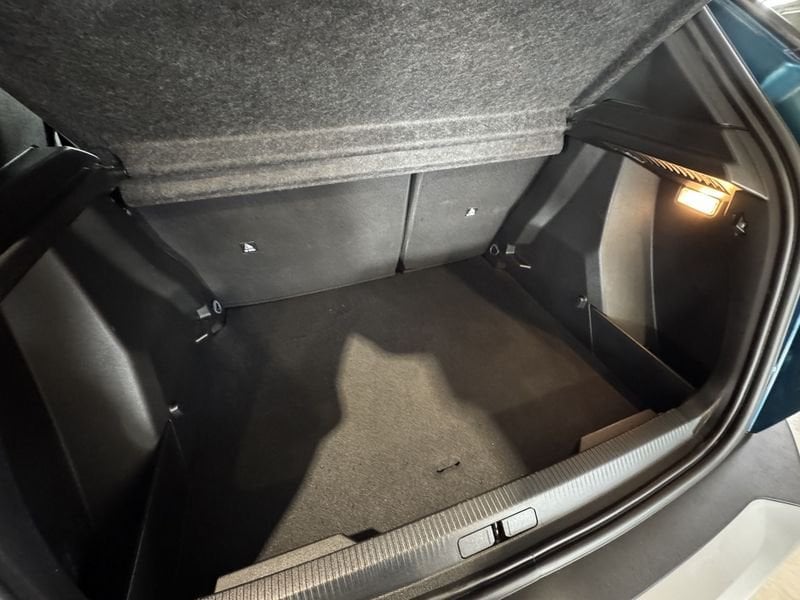 Peugeot 2008  2008 PureTech 100 S&S Allure