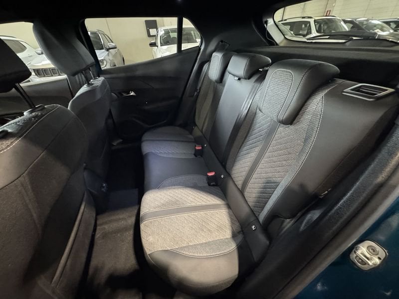 Peugeot 2008  2008 PureTech 100 S&S Allure