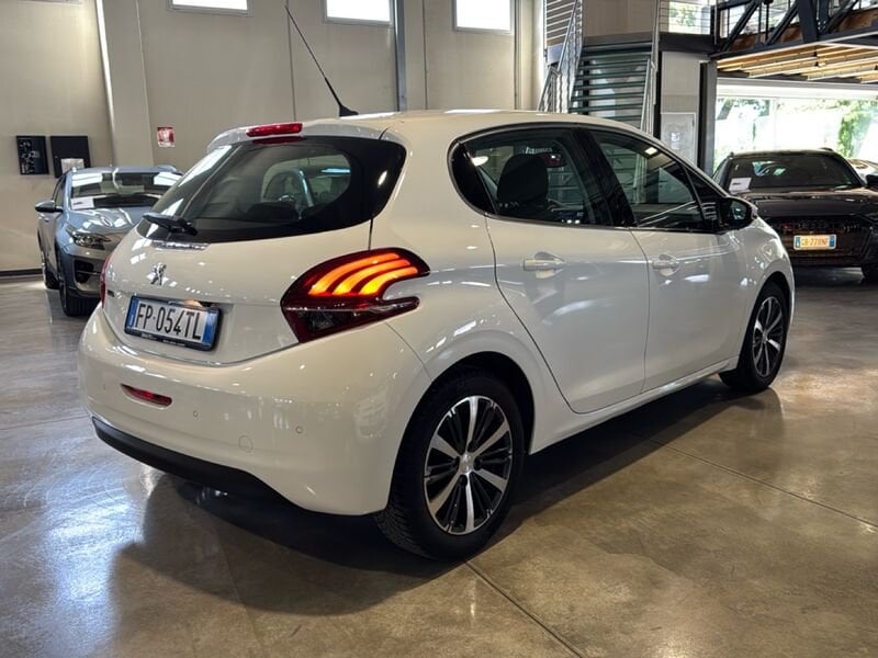 Peugeot 208  208 5p 1.2 puretech Allure 82cv