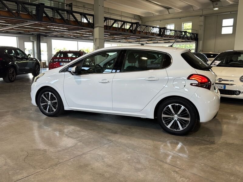 Peugeot 208  208 5p 1.2 puretech Allure 82cv