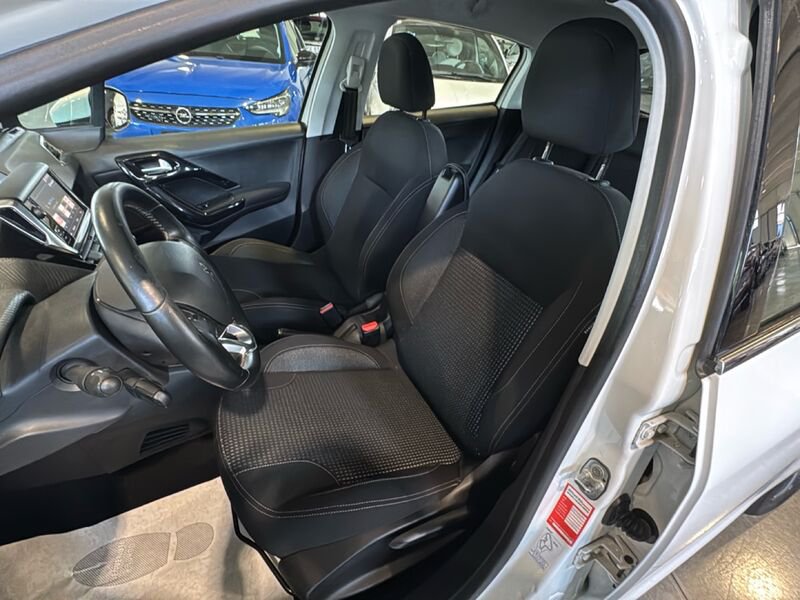 Peugeot 208  208 5p 1.2 puretech Allure 82cv
