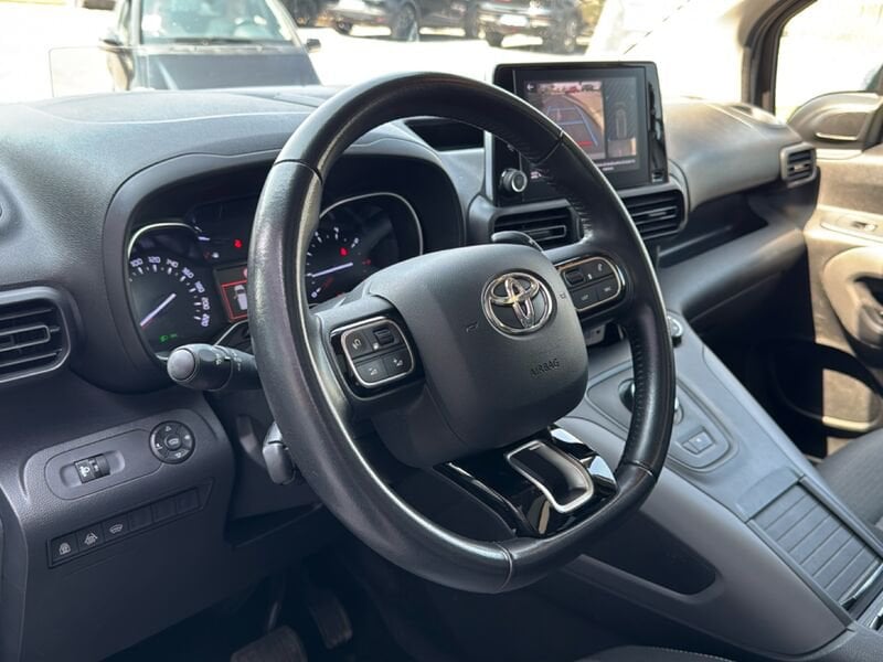 Toyota   1.2P 130Cv S&S A/T L2 D Luxury Tetto